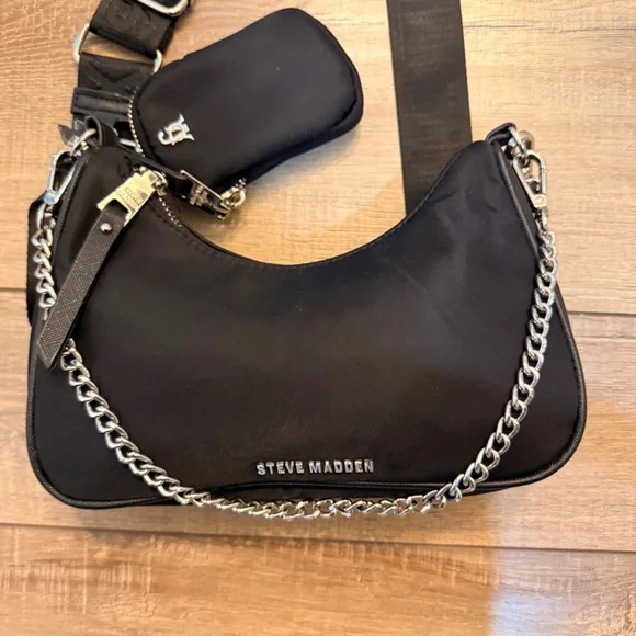 Steve Madden Black Bvital Crossbody Bag with Chain Accent - Picture 2 of 7